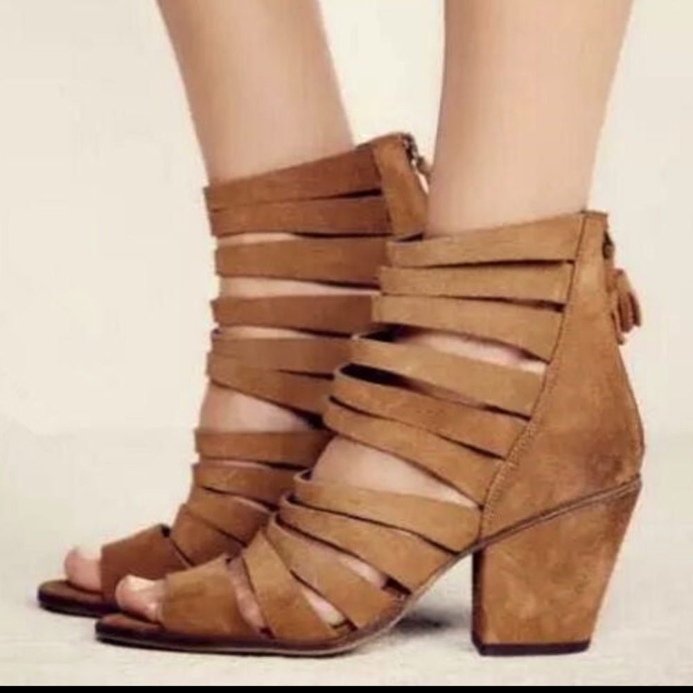 Free People Cayman Strappy Tan BROWN Suede Heels Sz 8.5 BOOTIES